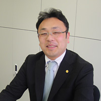 ハイフィールド行政書士法人 代表 行政書士 方波見 泰造